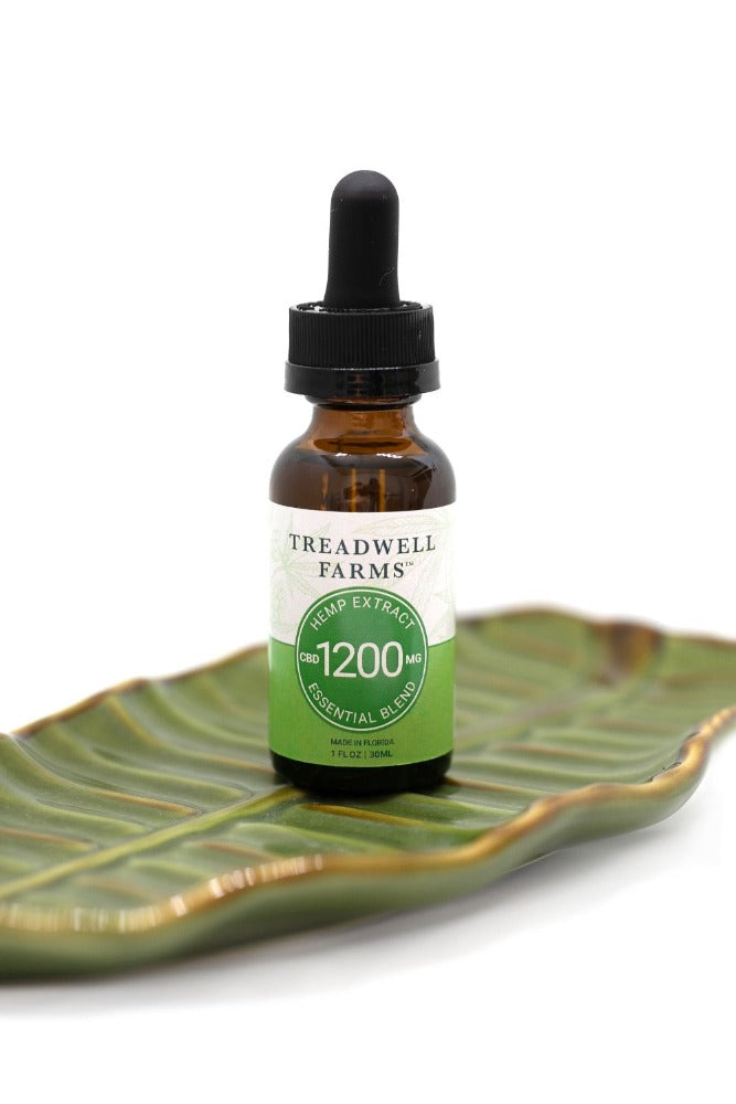 Treadwell Farms Essential Blend Hemp Extract is made of pure organic CBD Hemp Extract, a satisfying blend of organically grown CBD Hemp Extract, Sunflower Lecithin, and MCT Oil (Coconut Oil)